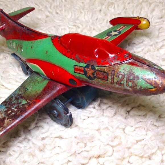 VINTAGE/ANTIQUE Korean War Friction Tin Toy, Barn Find; Navy, Vet, Collectible - Picture 5 of 6